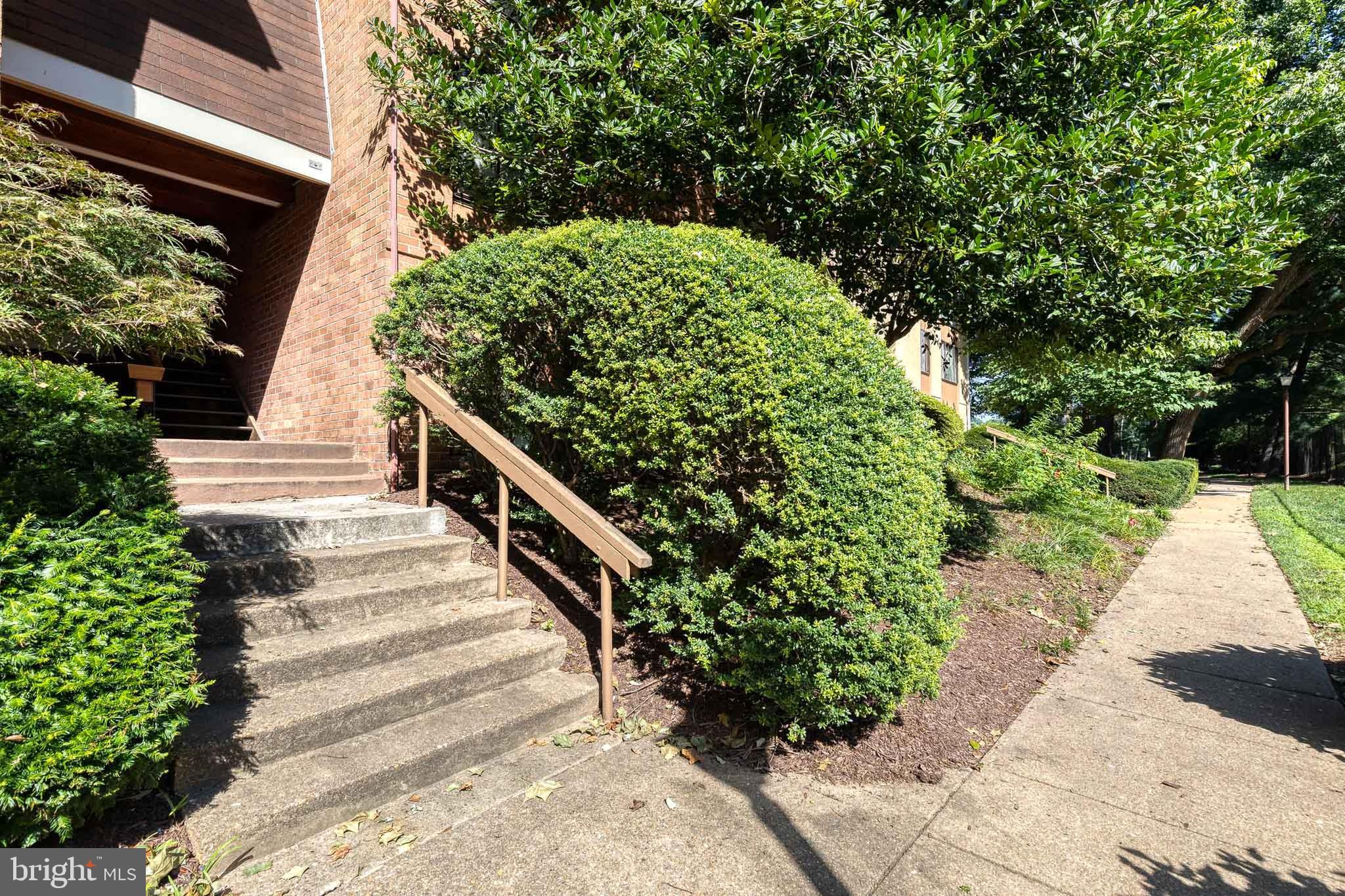 15 Cross Keys Road, Unit 15E Baltimore, MD 21210 - Photo 3 of 23