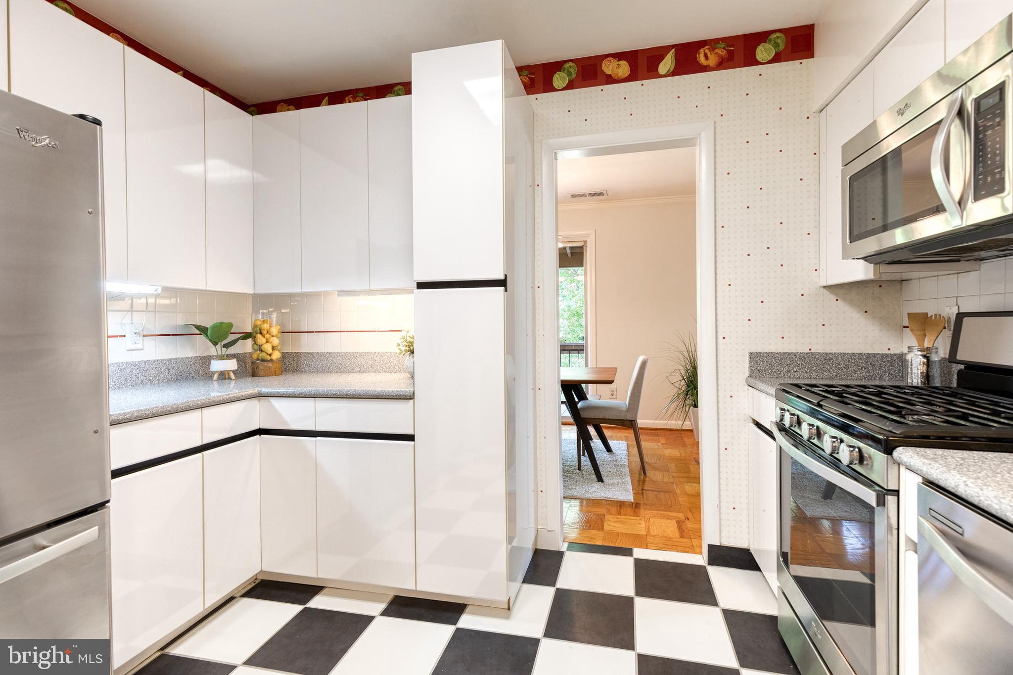 15 Cross Keys Road, Unit 15E Baltimore, MD 21210 - Photo 9 of 23