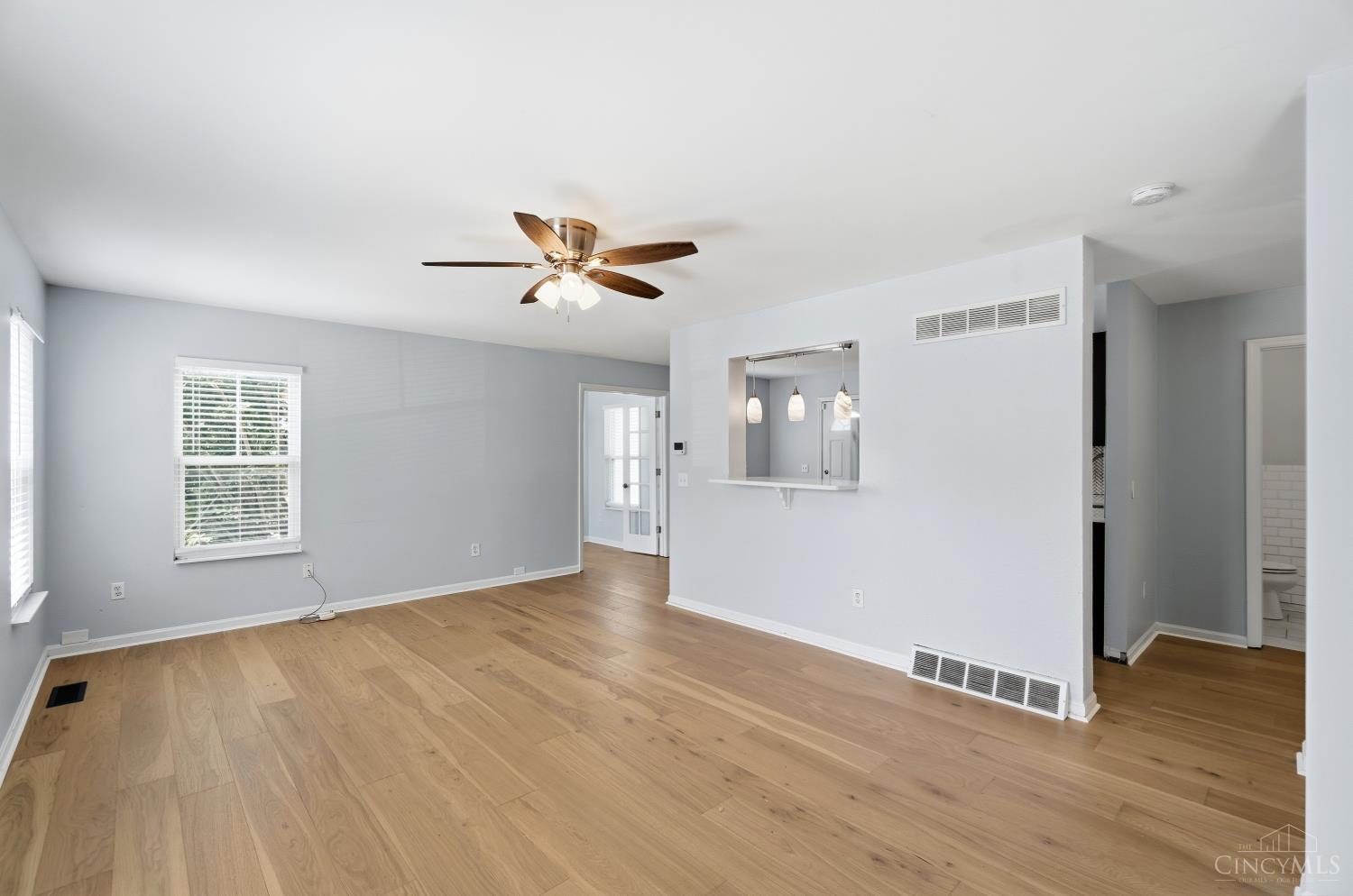 2580 Riverside Drive Cincinnati, OH 45202 - Photo 5 of 36