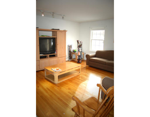 17 Symphony Road Peabody, MA 01960 - Photo 3 of 20 Gallery Image 3
