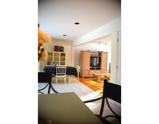 17 Symphony Road Peabody, MA 01960 - Photo 6 of 20 Gallery Image 6