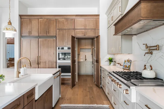 a close view of light fixtures