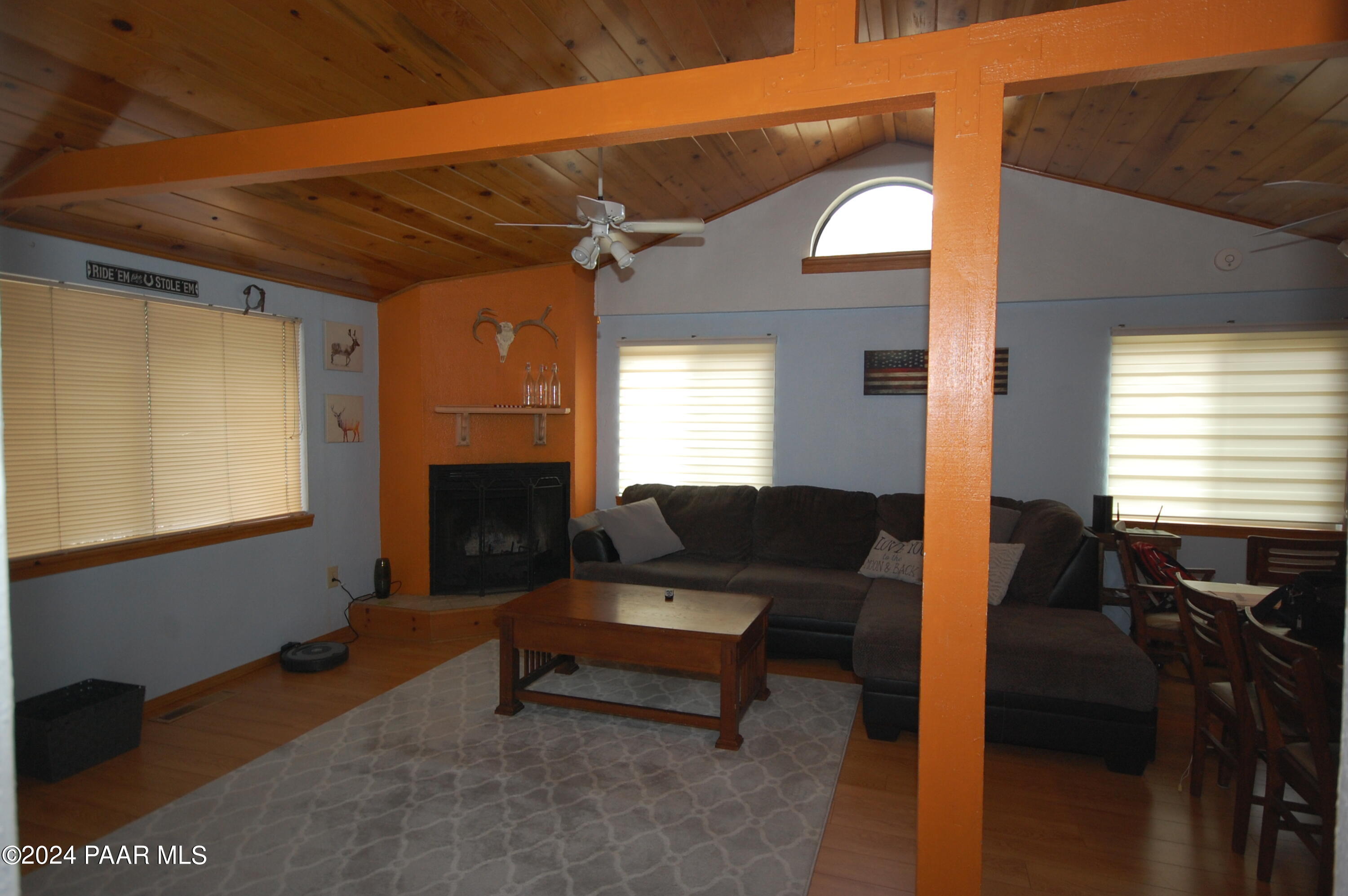 737 Cherokee Road Prescott, AZ 86303 - Photo 7 of 27 Living