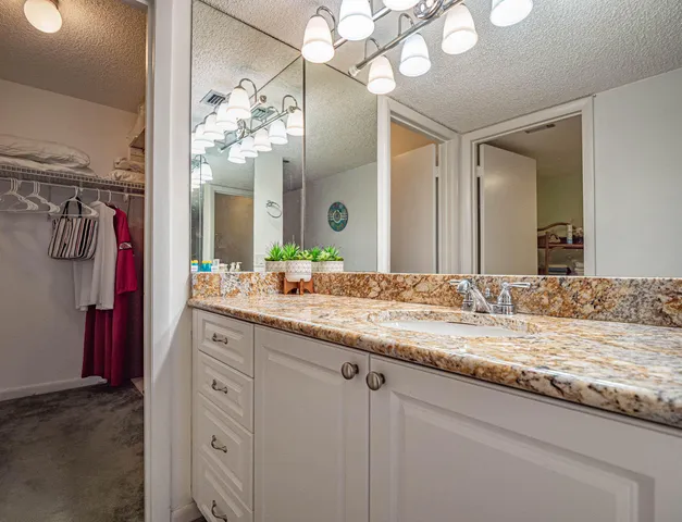 $615,000 | 3100 North Hwy A1A, Unit 901, Hutchinson Island, FL 34949