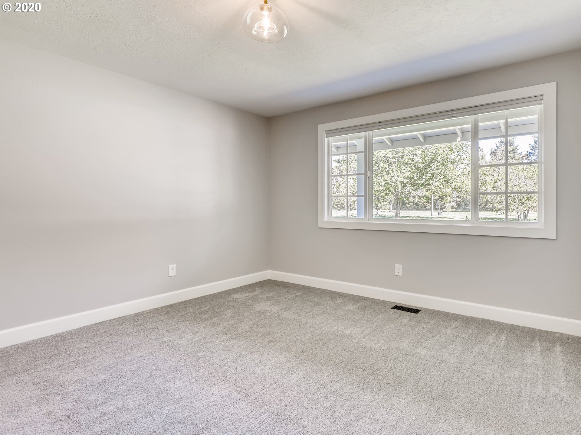 28303 Southwest Grahams Ferry Road Wilsonville, OR 97070 - Photo 13 of 30