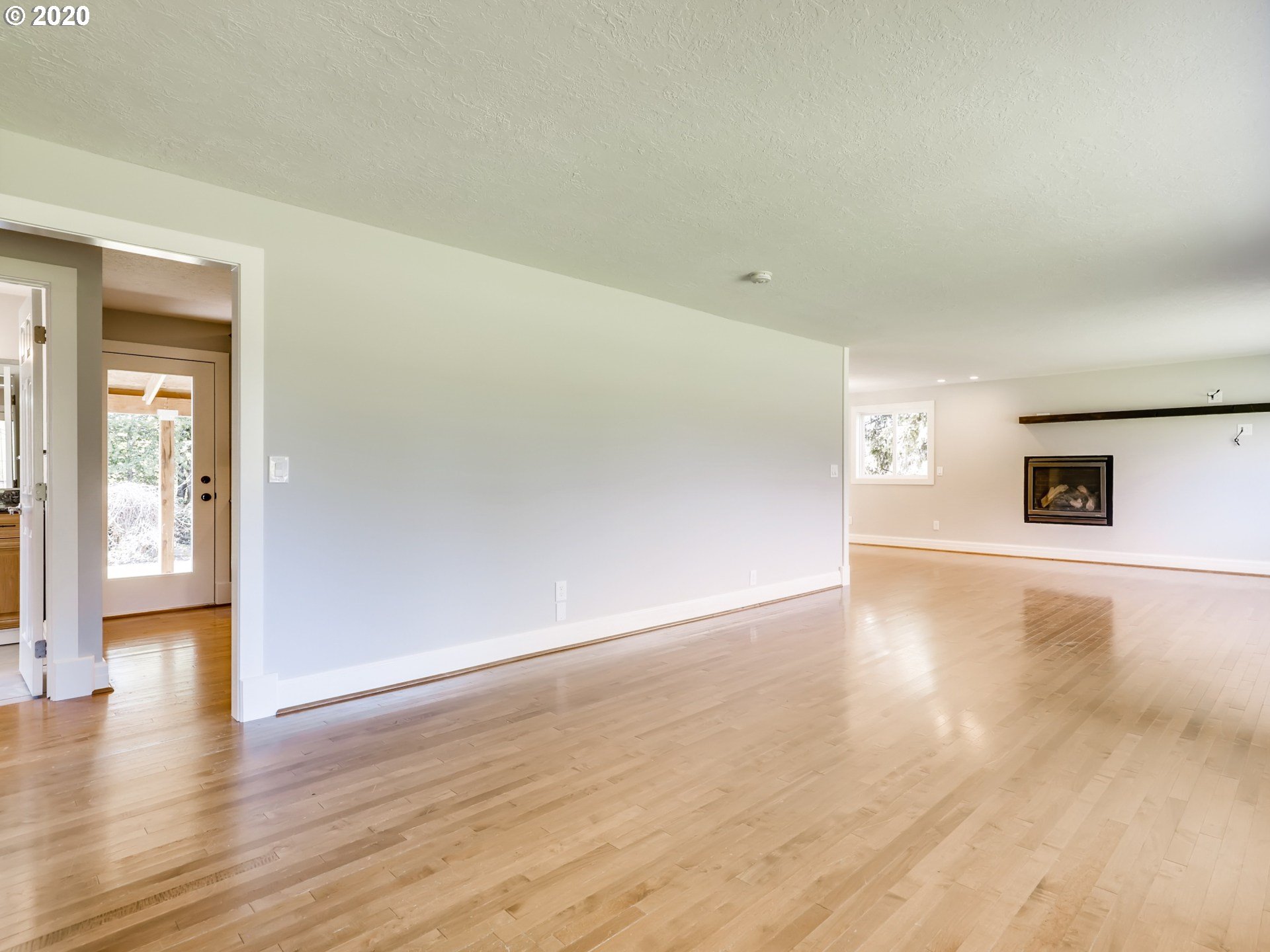 28303 Southwest Grahams Ferry Road Wilsonville, OR 97070 - Photo 5 of 30
