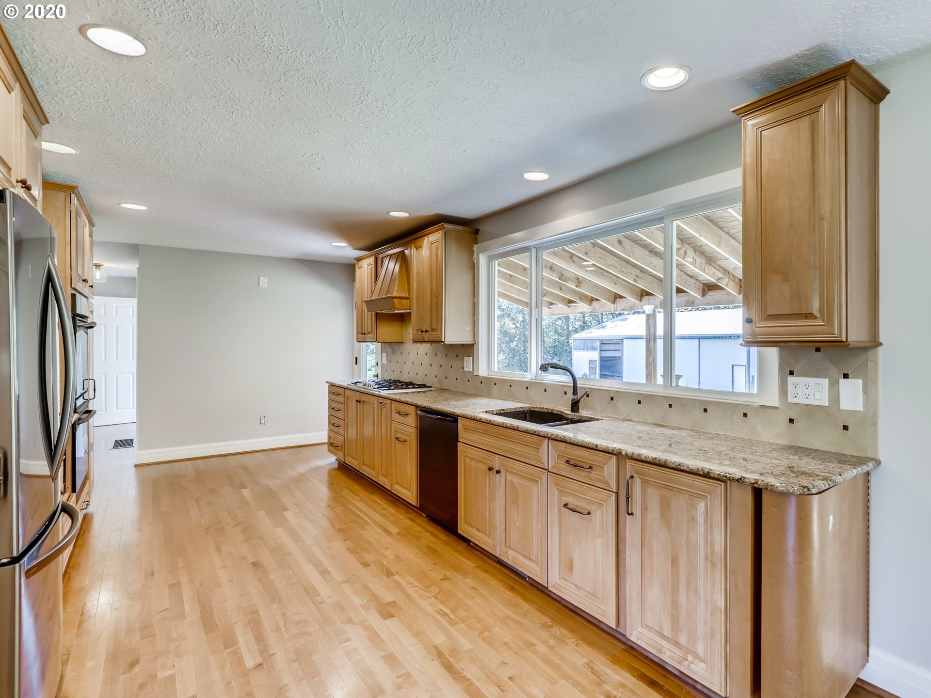 28303 Southwest Grahams Ferry Road Wilsonville, OR 97070 - Photo 8 of 30