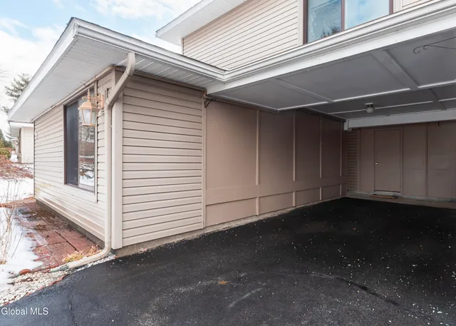 $1,650 | 43 Commons Drive, East Greenbush, NY 12061