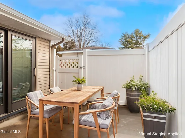 $1,650 | 43 Commons Drive, East Greenbush, NY 12061