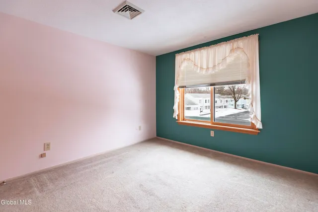 $1,650 | 43 Commons Drive, East Greenbush, NY 12061