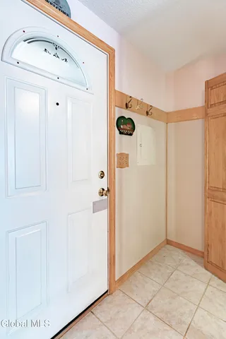 $1,650 | 43 Commons Drive, East Greenbush, NY 12061