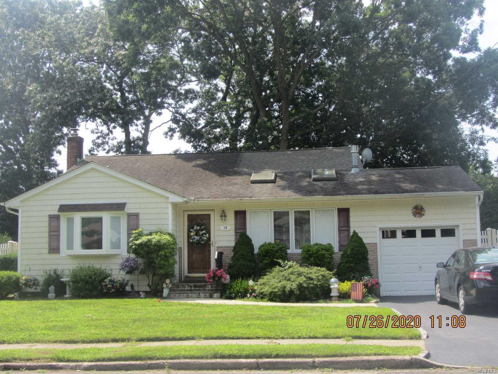 18 Victoria Road North Babylon, NY 11703 - Photo 1 of 1