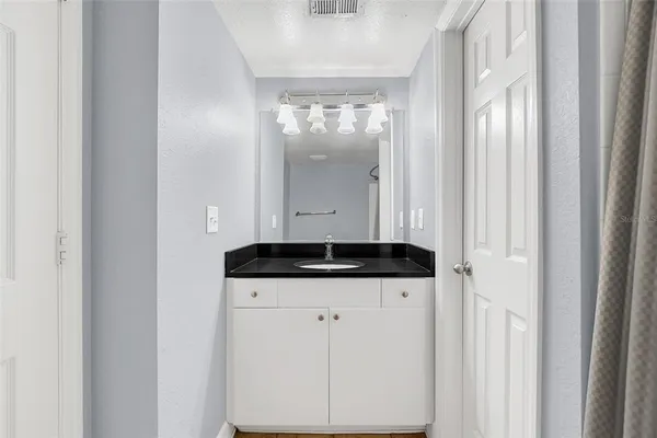 $2,400 | 204 East South Street, Unit 1055, Orlando, FL 32801