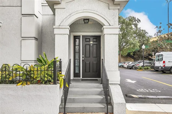 $2,400 | 204 East South Street, Unit 1055, Orlando, FL 32801