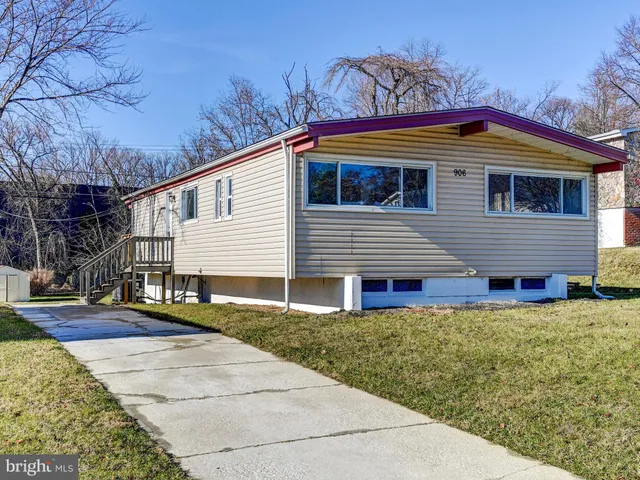$379,900 | 906 Scotts Hill Drive, Pikesville, MD 21208