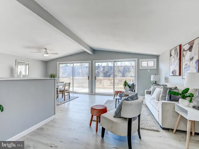 $379,900 | 906 Scotts Hill Drive, Pikesville, MD 21208