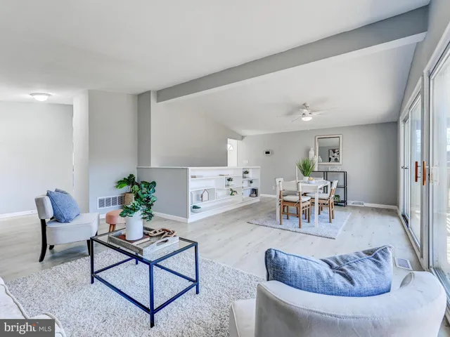 $379,900 | 906 Scotts Hill Drive, Pikesville, MD 21208