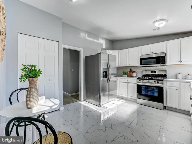 $379,900 | 906 Scotts Hill Drive, Pikesville, MD 21208