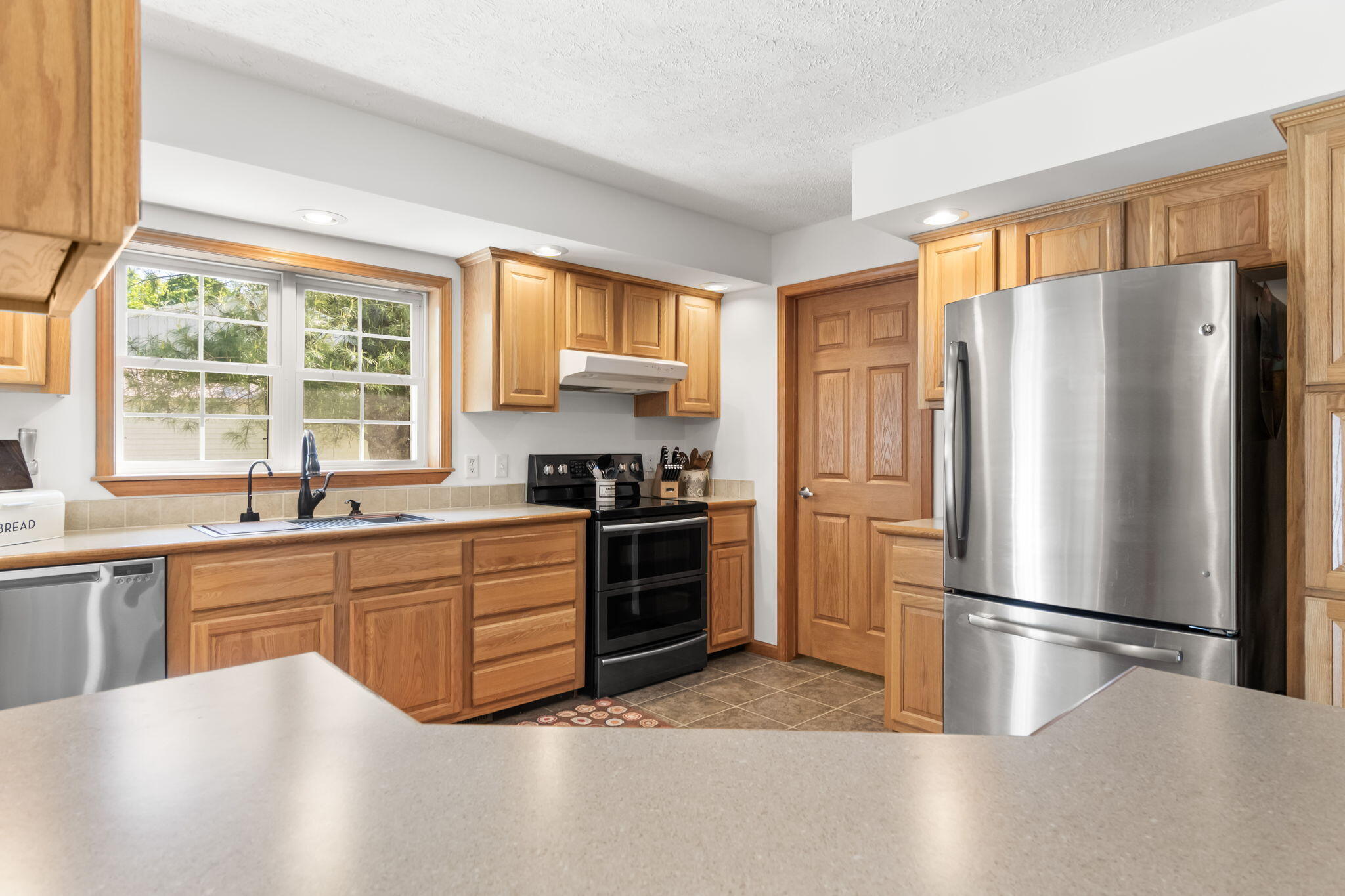 3079 Parrotts Pointe Road Indian River, MI 49749 - Photo 15 of 37 Pass through counter