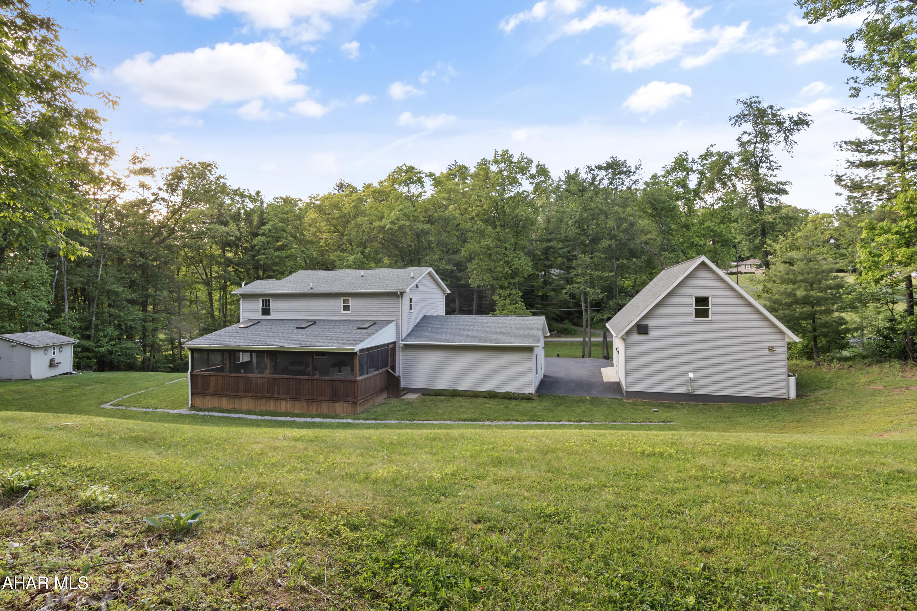 2707 Pennington Road Tyrone, PA 16686 - Photo 6 of 66