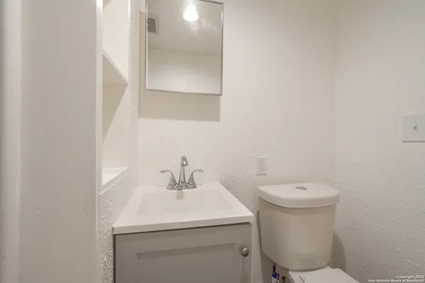 $1,850 | 212 Mclane Street, Unit A, San Antonio, TX 78212