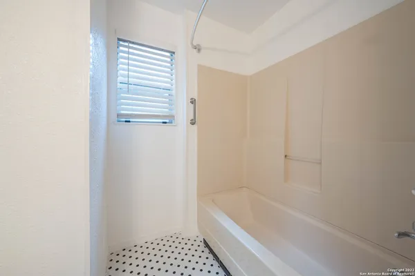 $1,850 | 212 Mclane Street, Unit A, San Antonio, TX 78212