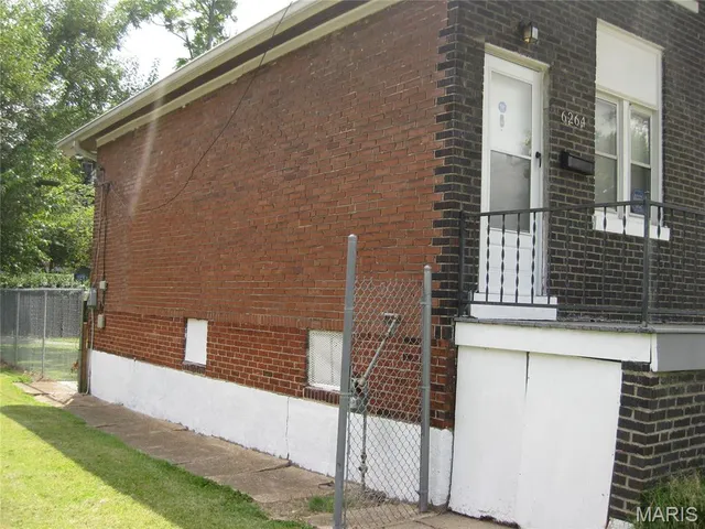 $118,500 | 6264 Cabanne Avenue, University City, MO 63130