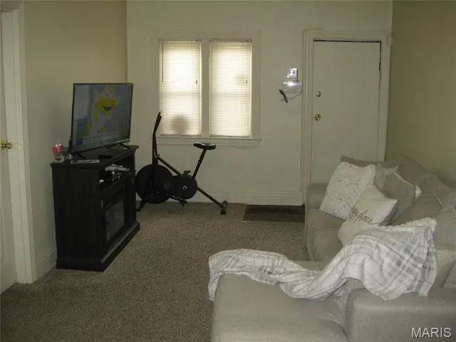 $118,500 | 6264 Cabanne Avenue, University City, MO 63130