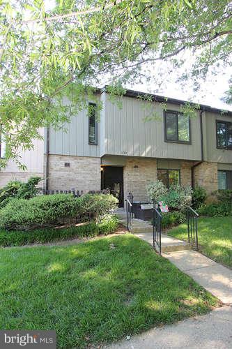 1784 Ivy Oak Square Reston, VA 20190 - Photo 1 of 30 Exterior (Front)