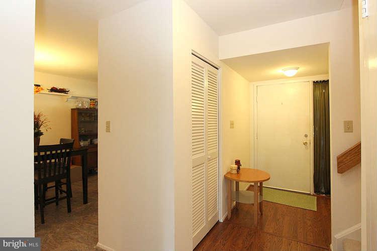 1784 Ivy Oak Square Reston, VA 20190 - Photo 3 of 30 Interior (General)
