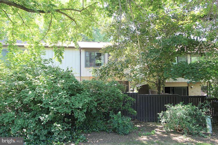 1784 Ivy Oak Square Reston, VA 20190 - Photo 29 of 30 Exterior (General)