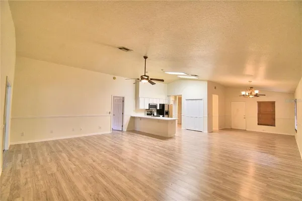 $1,900 | 616 Crystal's Boulevard, Winter Haven, FL 33884
