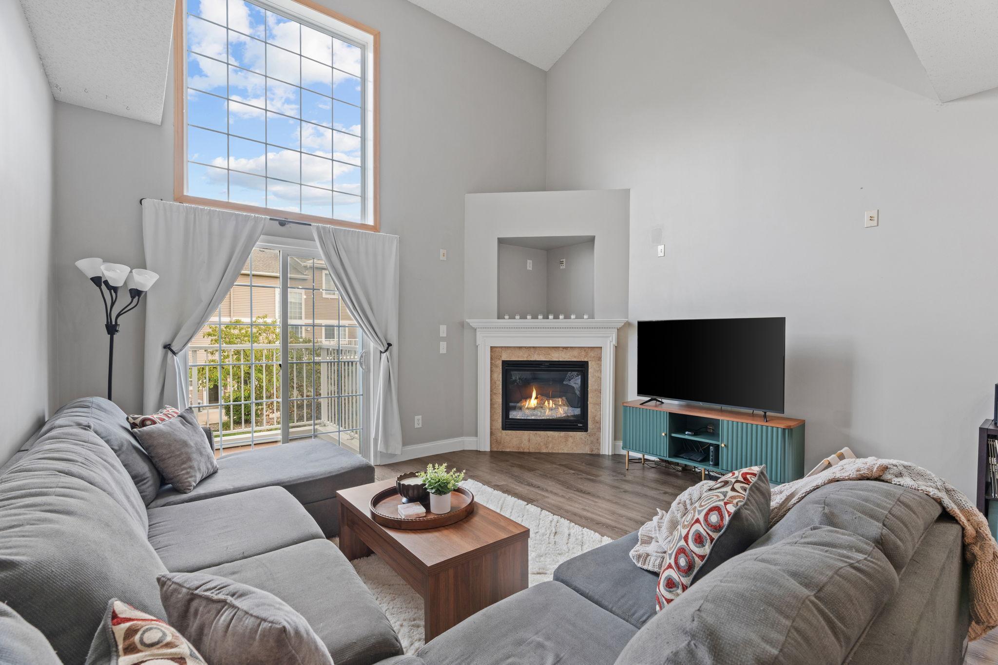 17824 66th Avenue North Maple Grove, MN 55311 - Photo 3 of 23