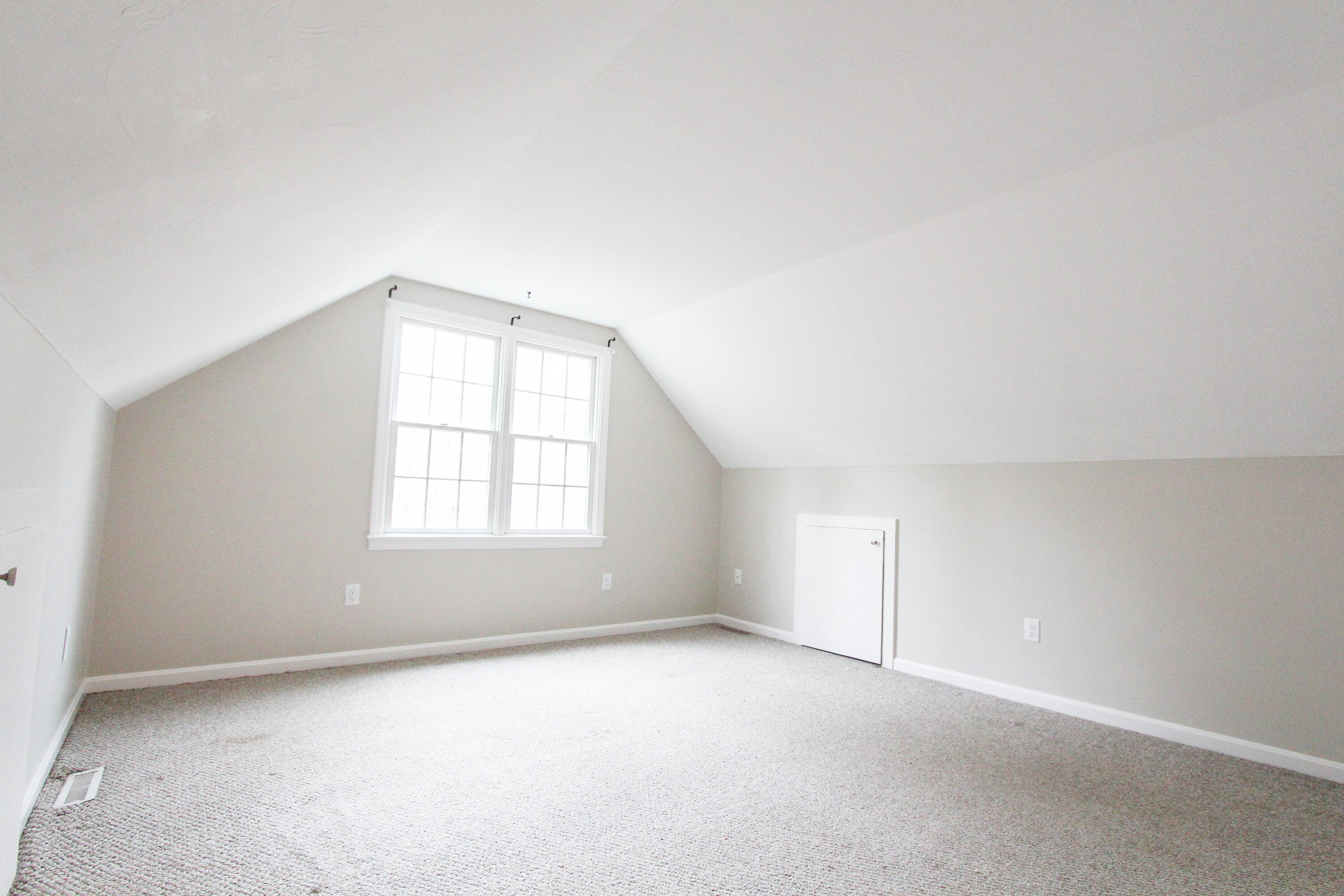 199 Skunknet Road Centerville, MA 02632 - Photo 27 of 37 an empty room with a window