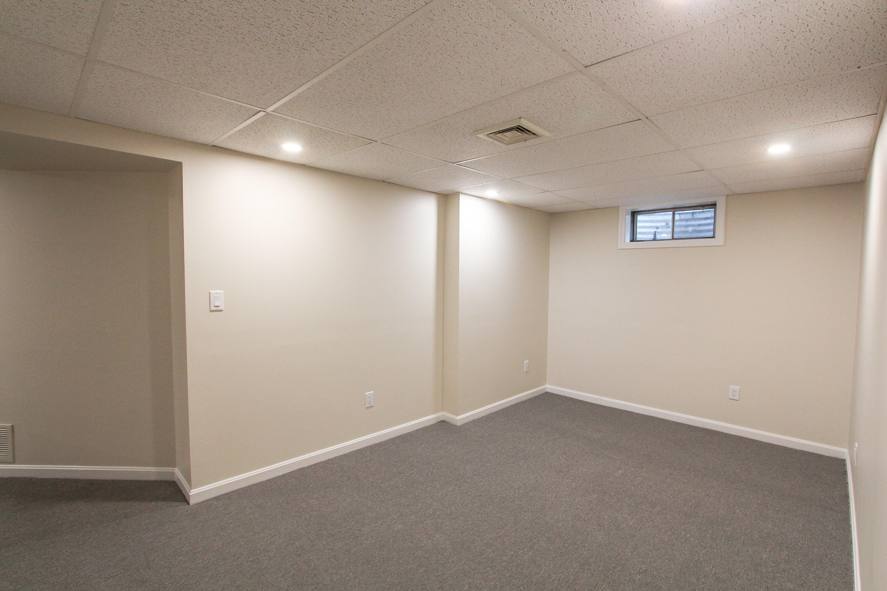 199 Skunknet Road Centerville, MA 02632 - Photo 32 of 37 a view of an empty room