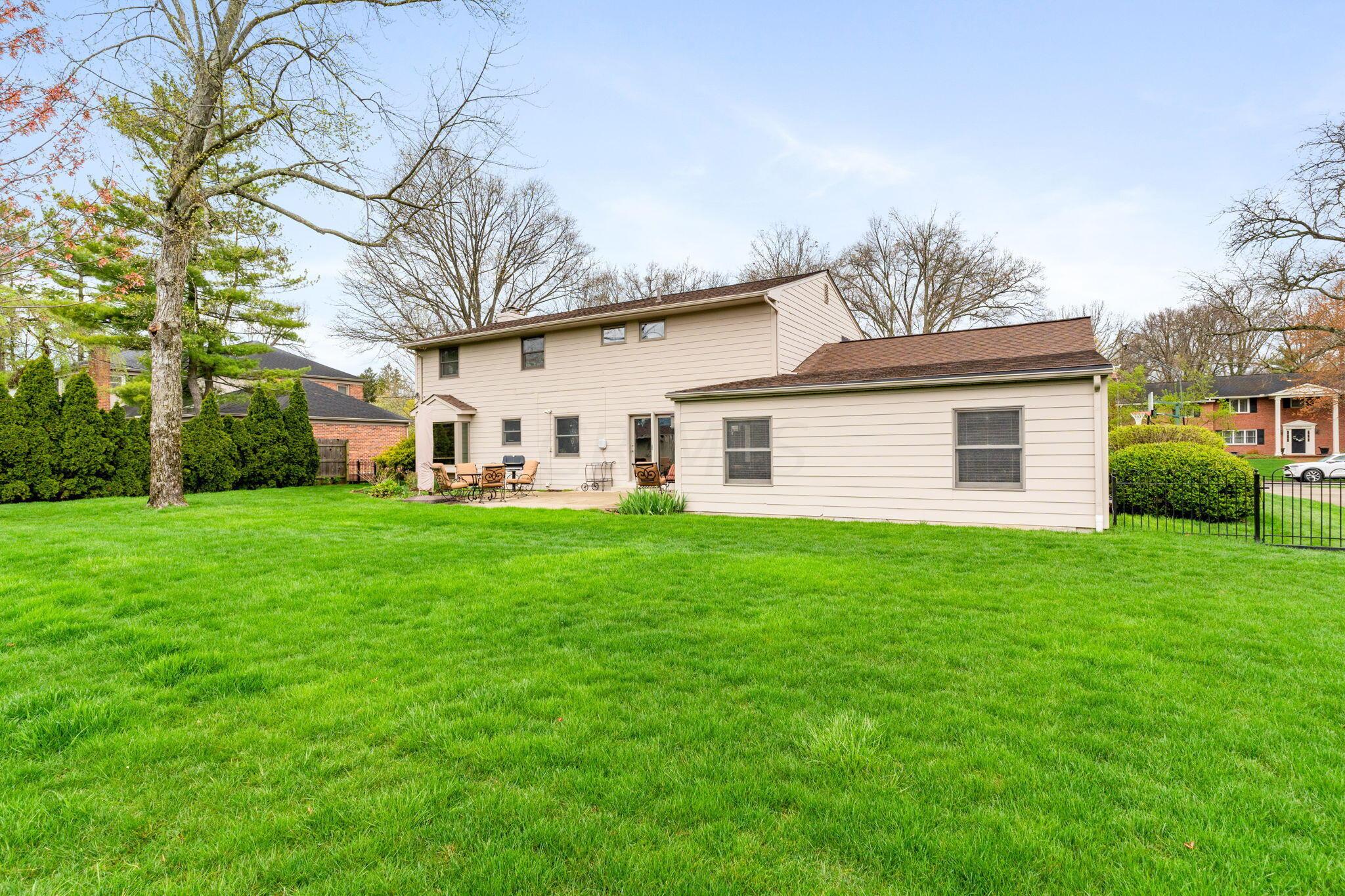 2225 Sheringham Road Columbus, OH 43220 - Photo 70 of 84 2225 Sheringham Rd (Exterior)-17