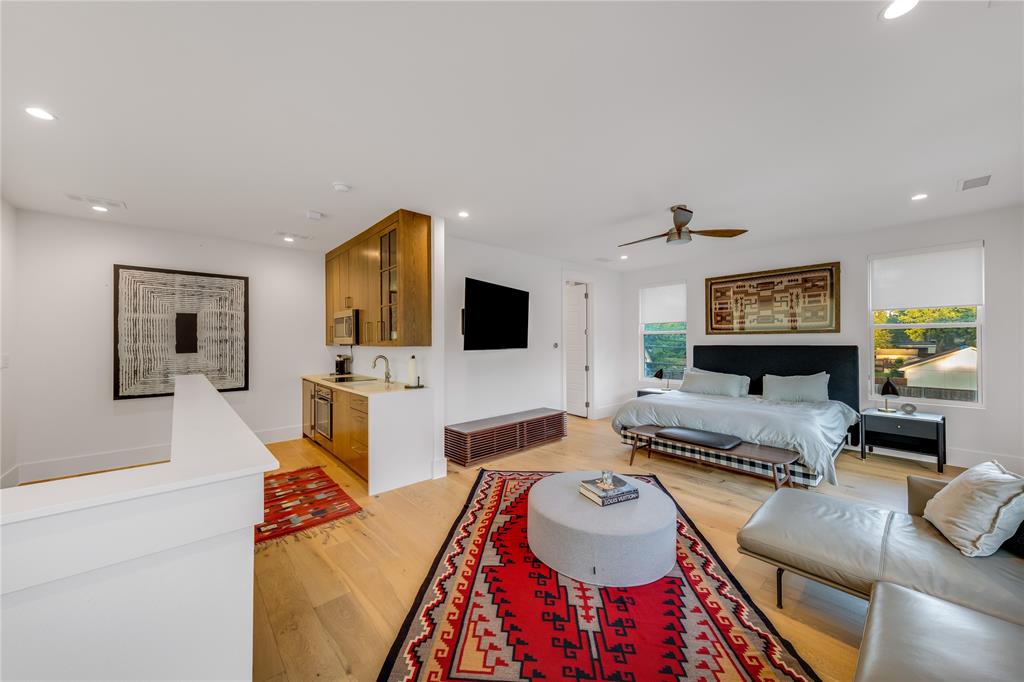 5531 Goodwin Avenue Dallas, TX 75206 - Photo 36 of 39 Guest quarters over garage