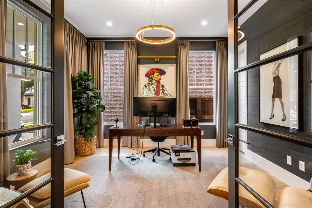 5531 Goodwin Avenue Dallas, TX 75206 - Photo 7 of 39 View of office