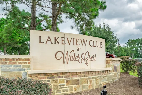 a sign that is on the side of a building