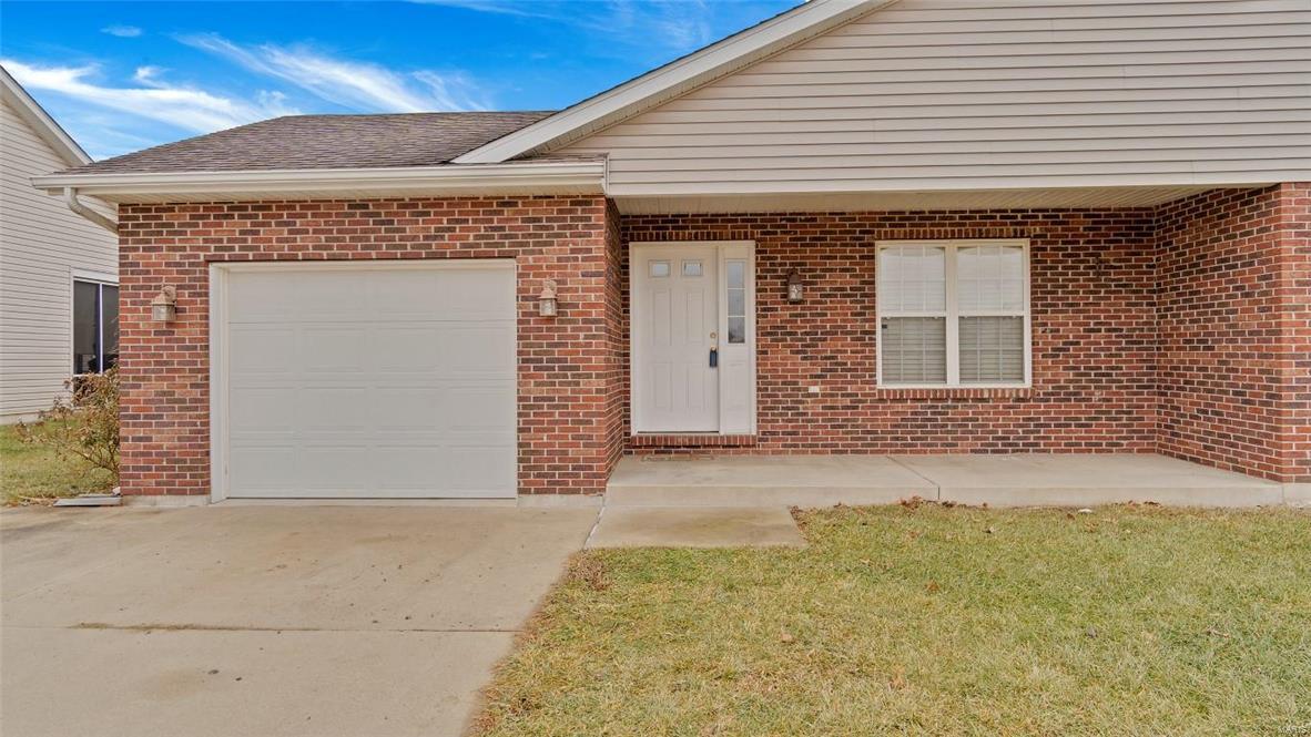 205 Mueller Lane Waterloo, IL 62298 - Photo 2 of 36 Gallery Image 2