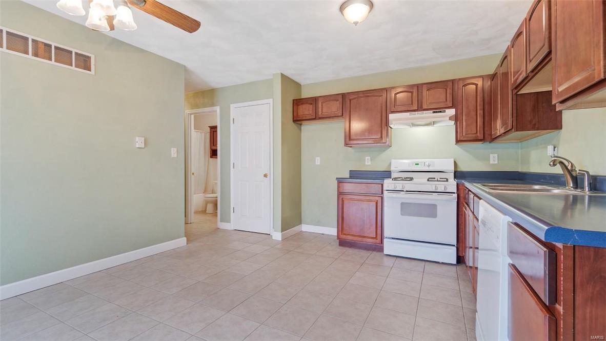 205 Mueller Lane Waterloo, IL 62298 - Photo 11 of 36 Gallery Image 11