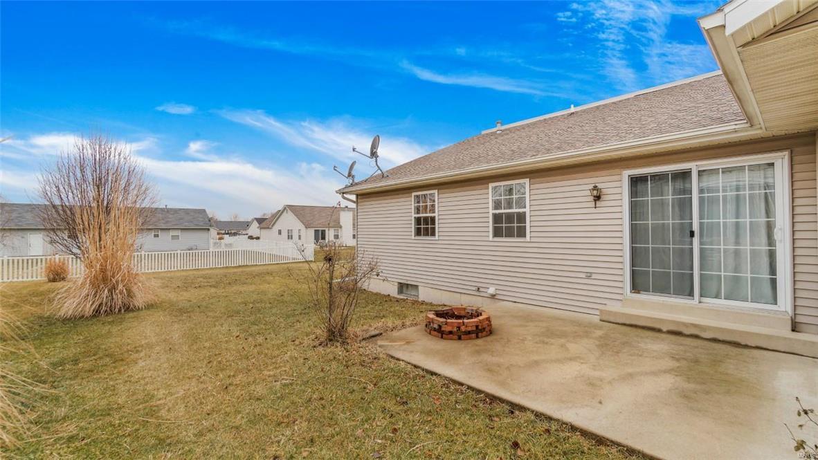 205 Mueller Lane Waterloo, IL 62298 - Photo 3 of 36 Gallery Image 3