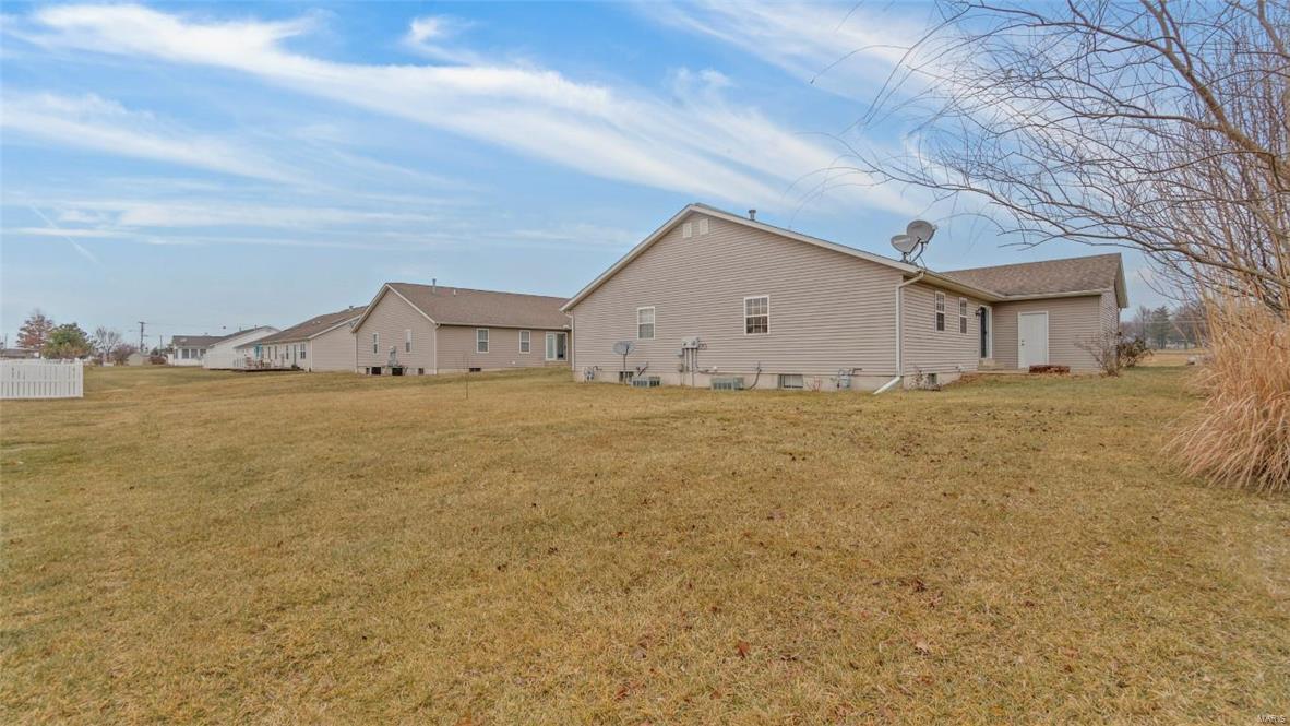 205 Mueller Lane Waterloo, IL 62298 - Photo 29 of 36 Gallery Image 29