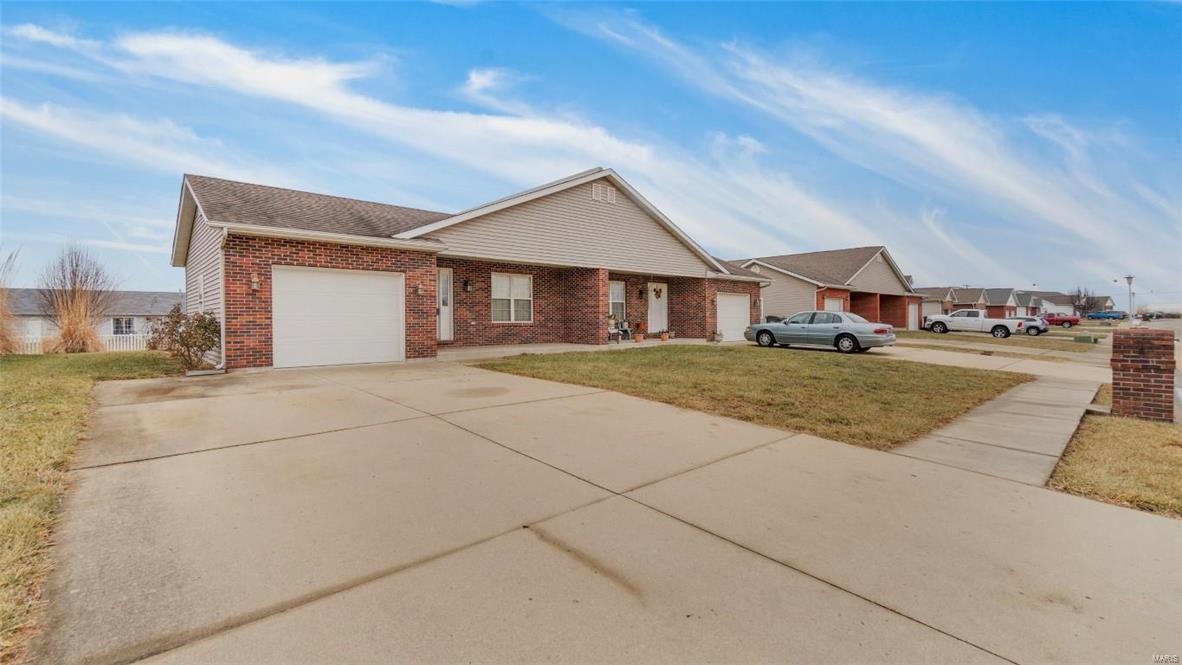 205 Mueller Lane Waterloo, IL 62298 - Photo 32 of 36 Gallery Image 32