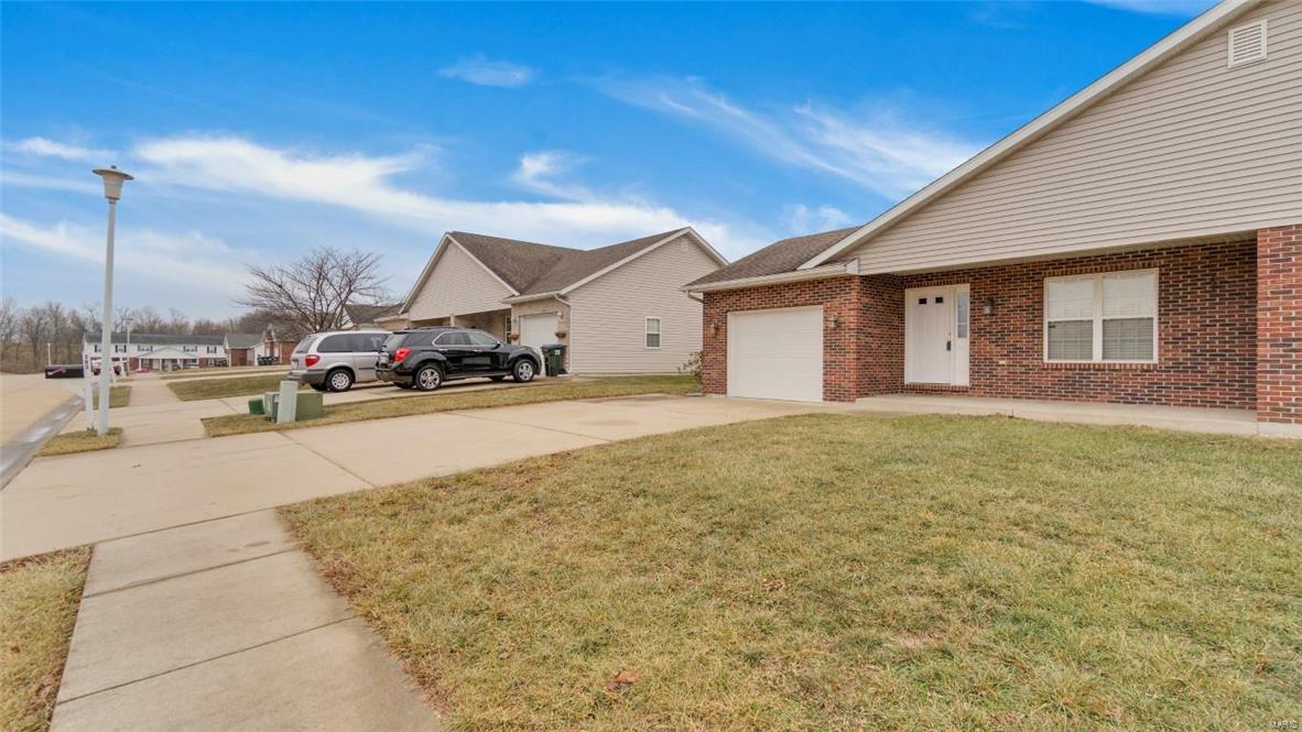 205 Mueller Lane Waterloo, IL 62298 - Photo 33 of 36 Gallery Image 33
