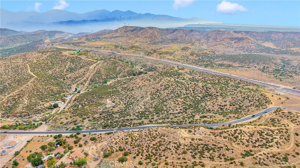 4550 Summit Valley Road Hesperia, CA 92345 - Photo 2 of 19 a view of mountains and mountain view