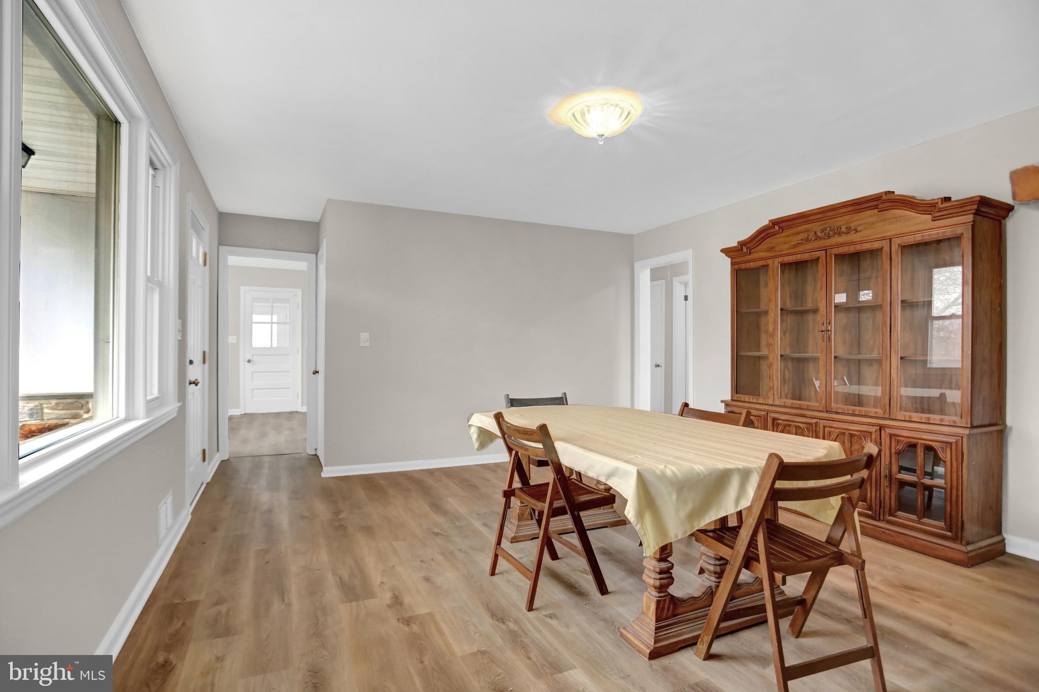 1948 White Hall Road White Hall, MD 21161 - Photo 4 of 27 Dining room