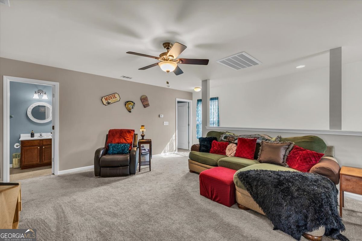 2 Crestview Circle Pooler, GA 31322 - Photo 23 of 55 a living room with furniture