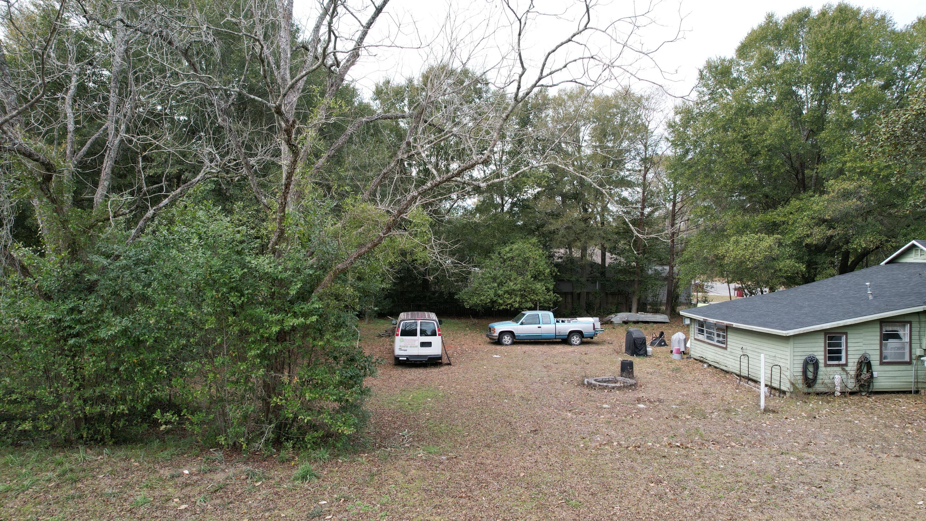 625 East Chestnut Avenue Crestview, FL 32539 - Photo 18 of 19 an outdoor space view with a sitting space