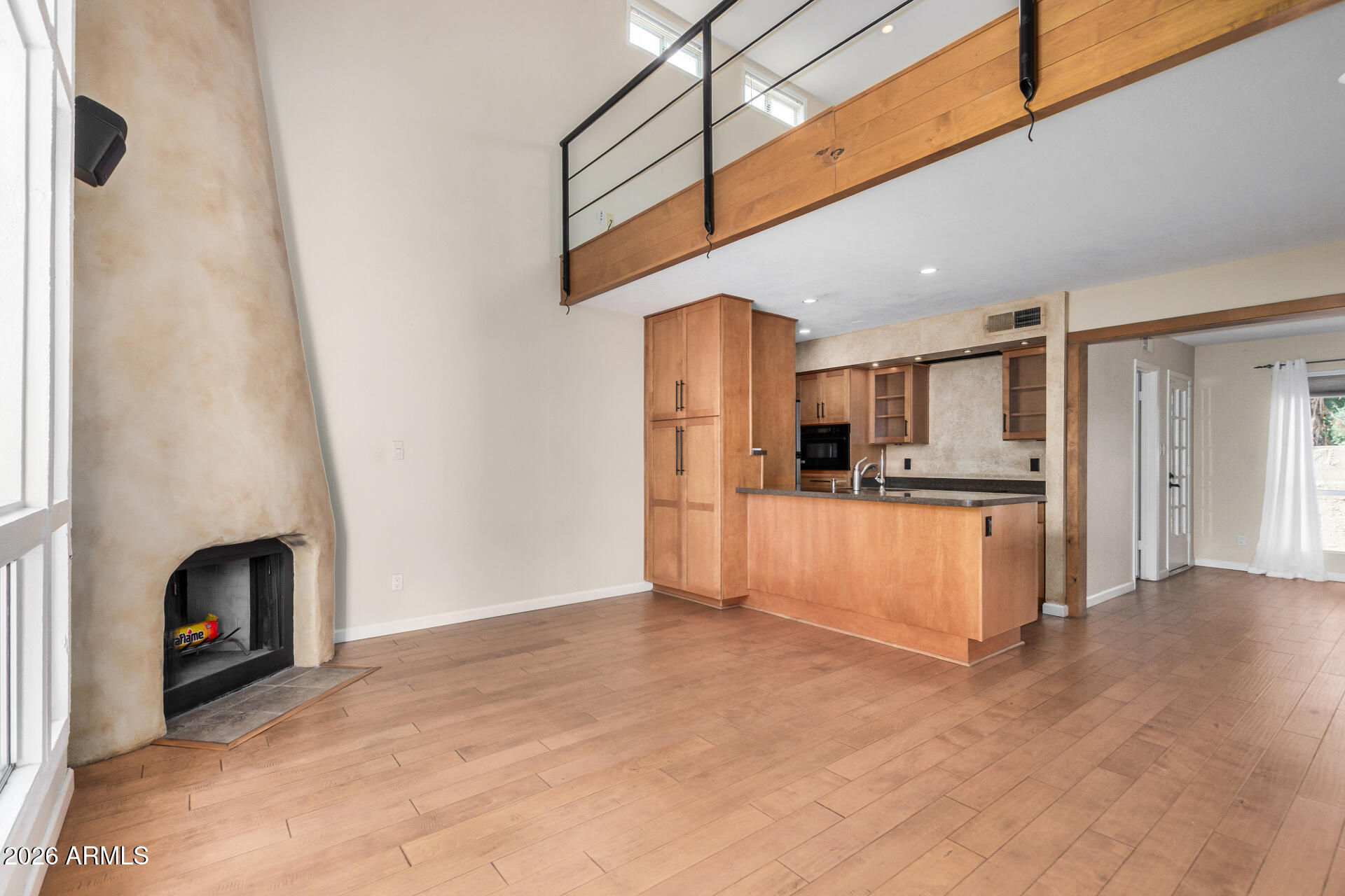 4540 North 44th Street, Unit 46 Phoenix, AZ 85018 - Photo 6 of 31 Natural light